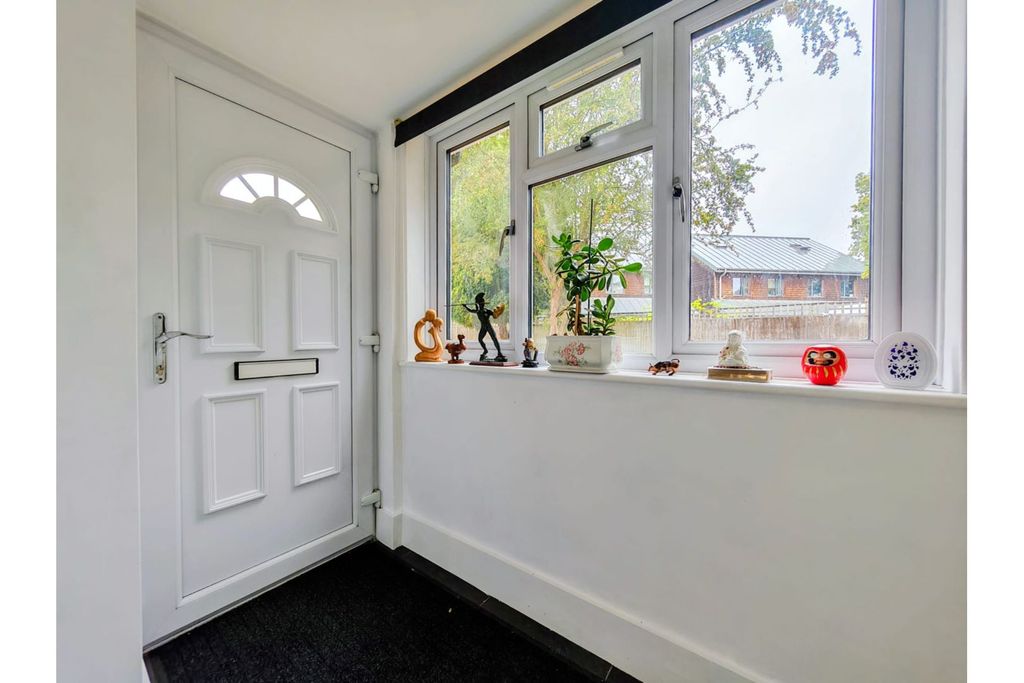 Property photo 3 of 22 Entrance