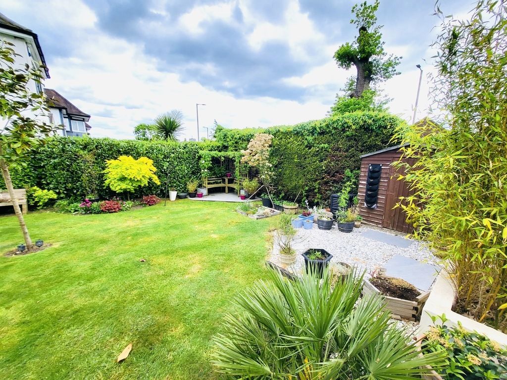 Additional image 22 of 5 bed detached house for saleHazel Gardens, Edgware HA8