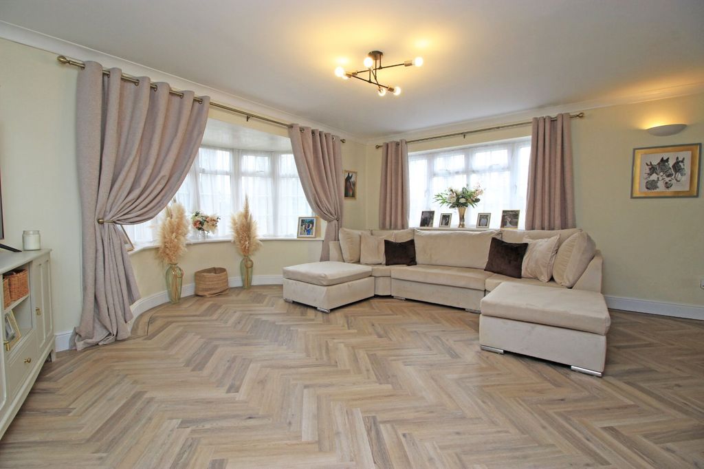 Property photo 2 of 22 Picture 2