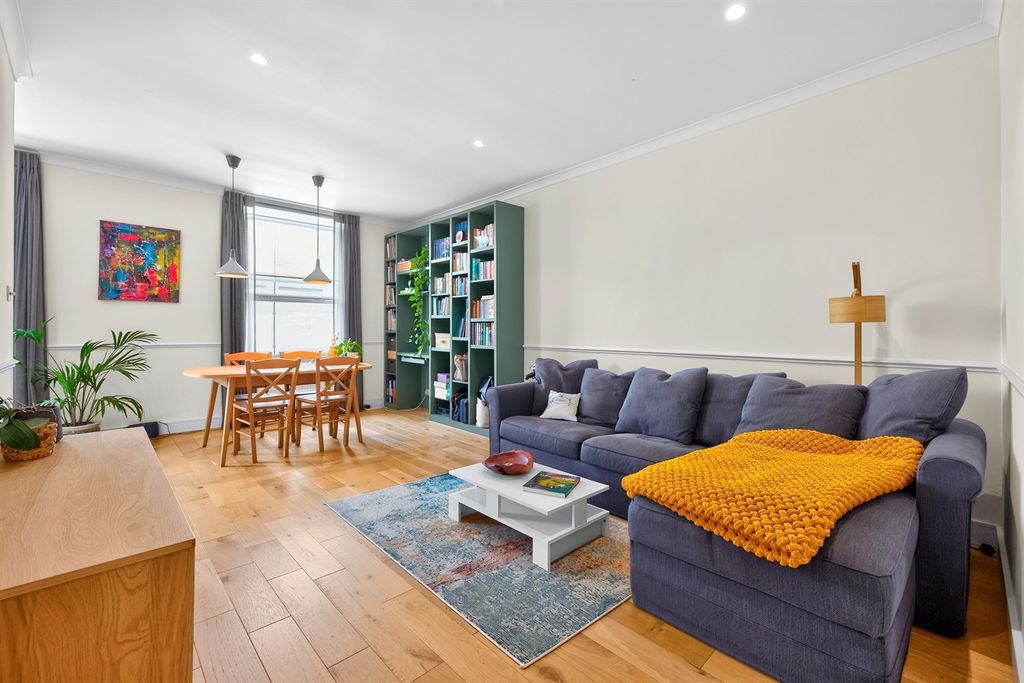 Property photo 1 of 7 (Main)