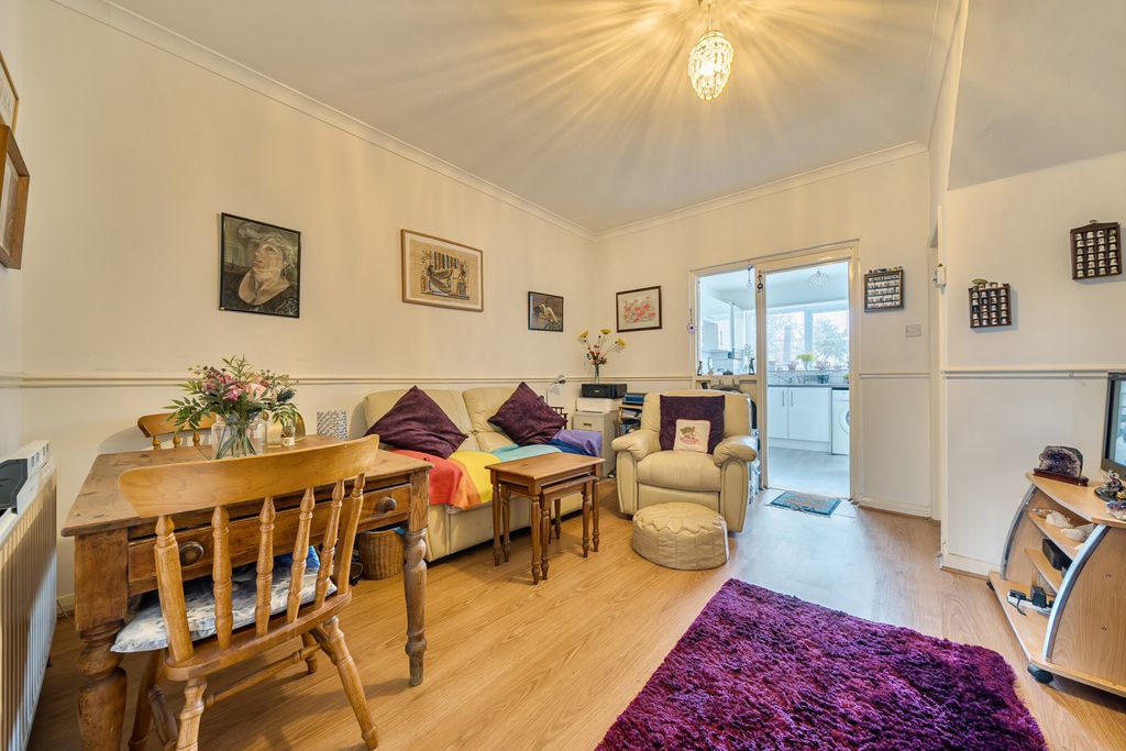 Property photo 3 of 10 1425232-7-69B17d6...
