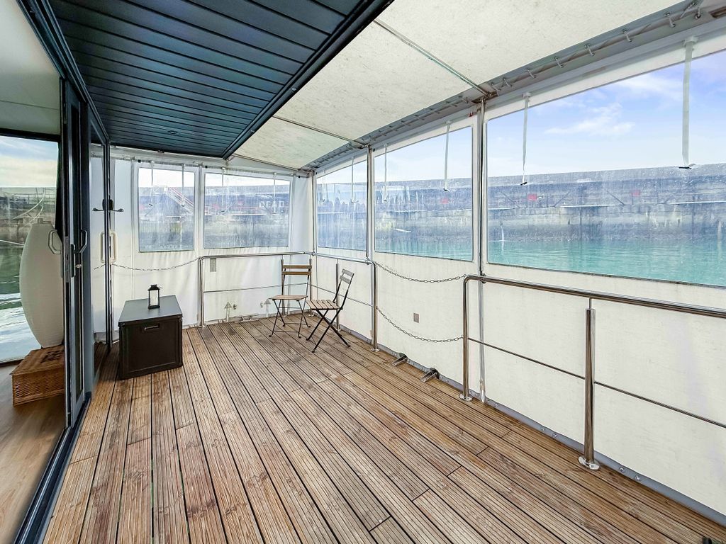 Property photo 3 of 10 Photo #3