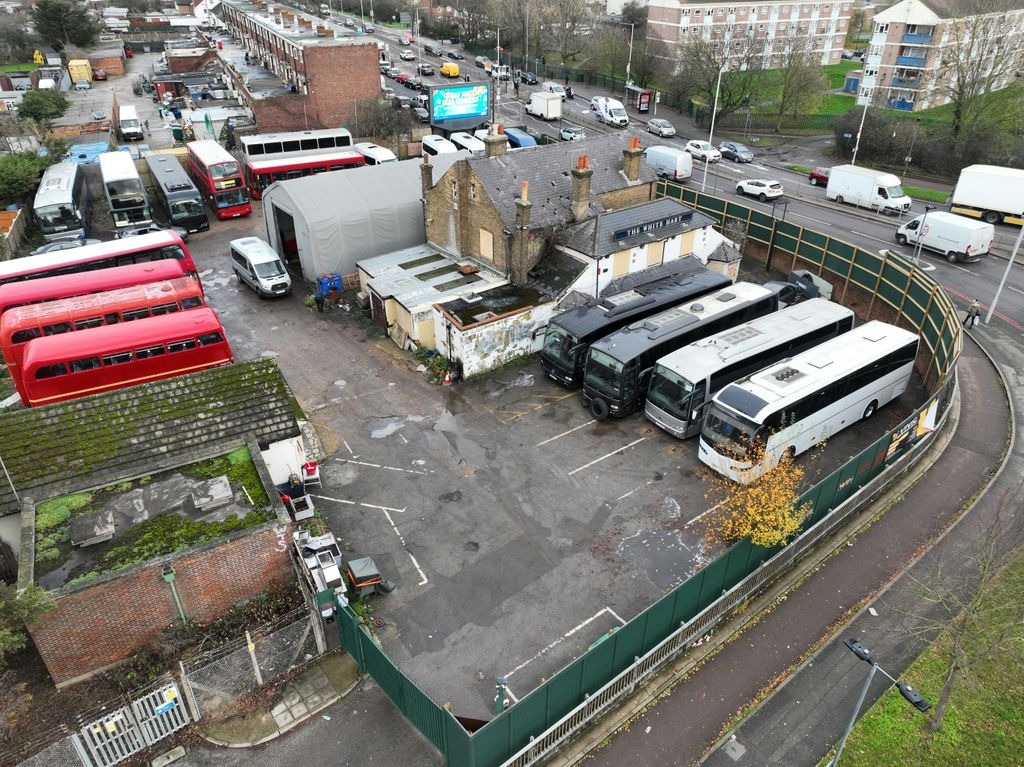 Property photo 3 of 8 Dji_20251222134705_0002_V.Jpg