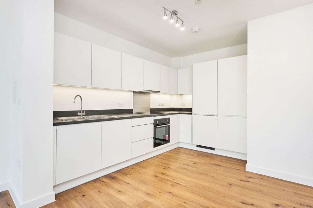 Property photo 1 of 15 Kfh_-_Transport_Hous