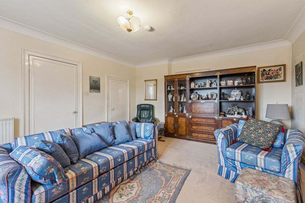 Additional image 4 of 3 bed flat for saleGlasgow Road, Tullylumb House PH2