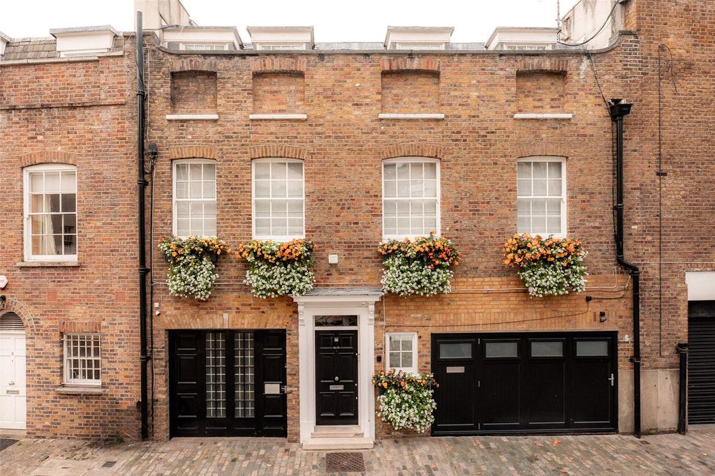 Property photo 1 of 12 Exterior