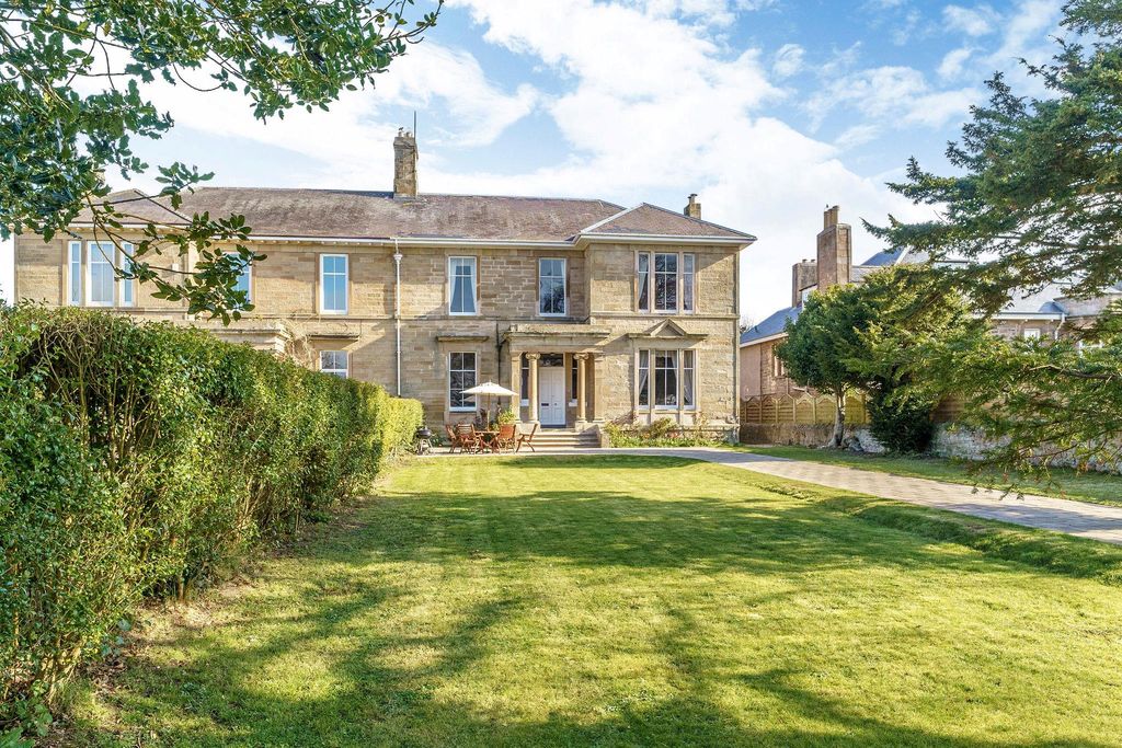 Property photo 1 of 30 Image