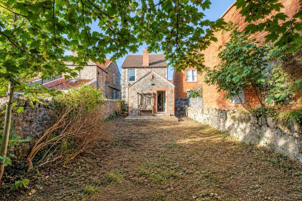 Property photo 1 of 22