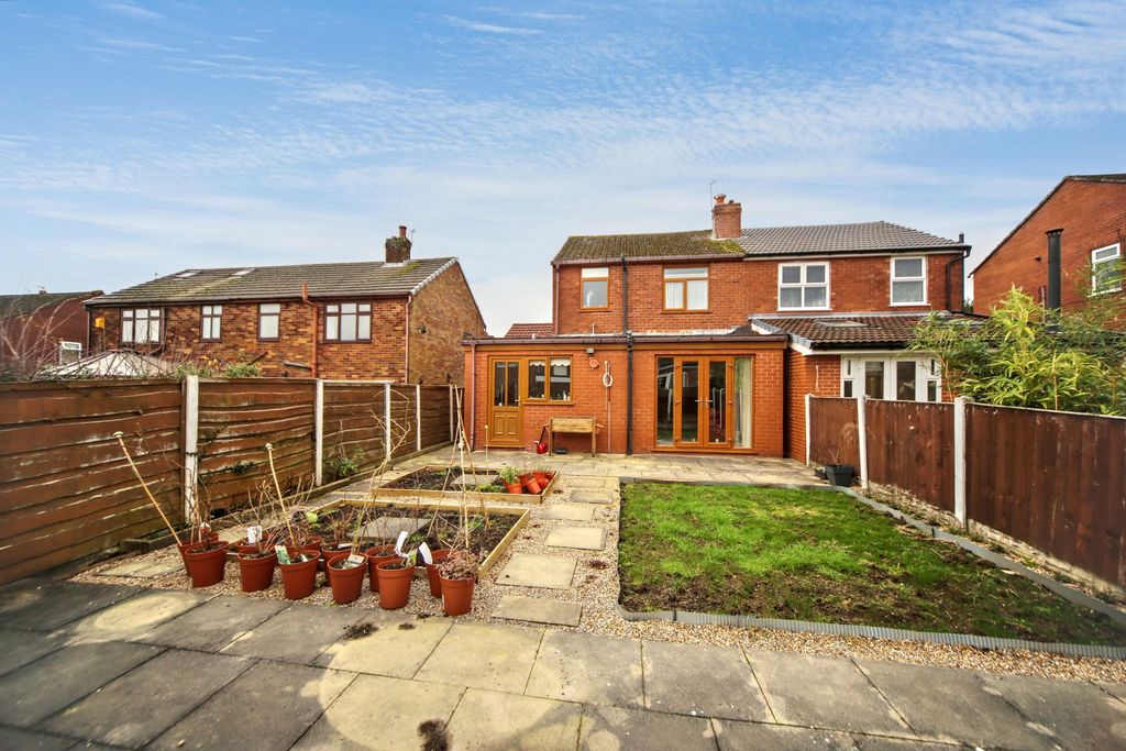 Property photo 2 of 23