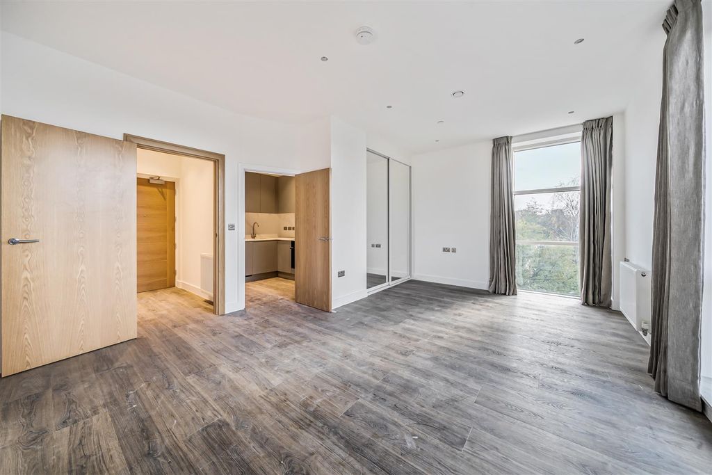 Property photo 2 of 31 1385626-21-69298B04294d9.Jpg