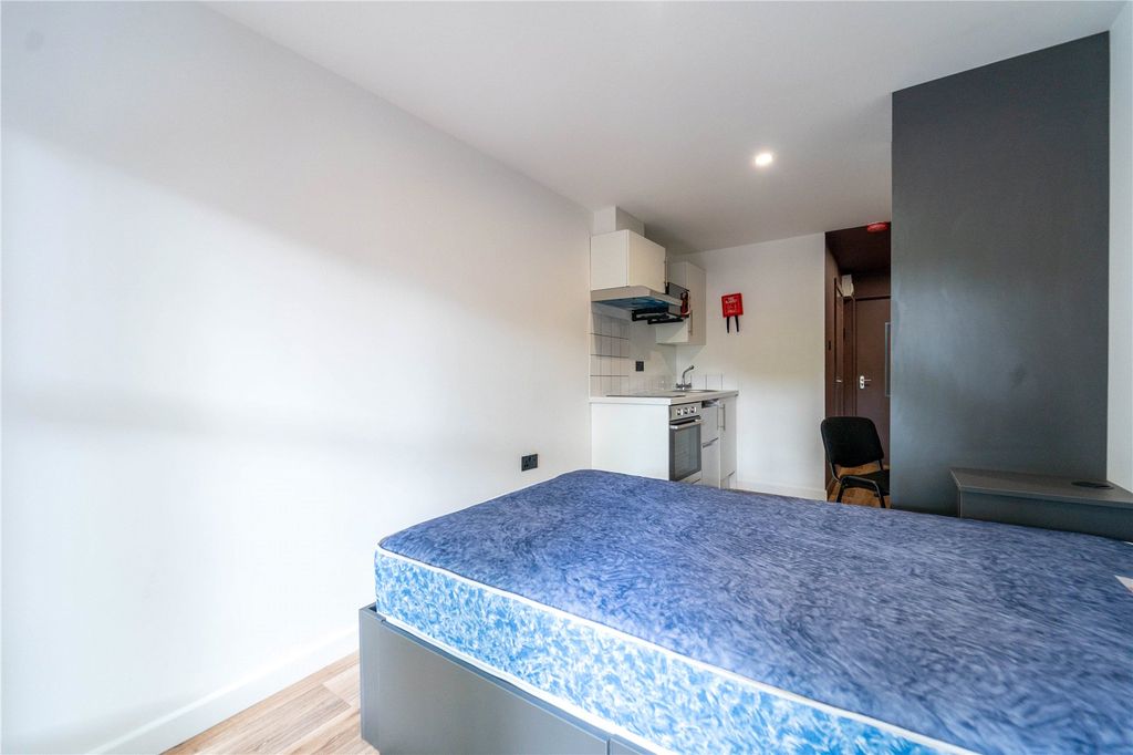 Property photo 2 of 7 Picture No. 18