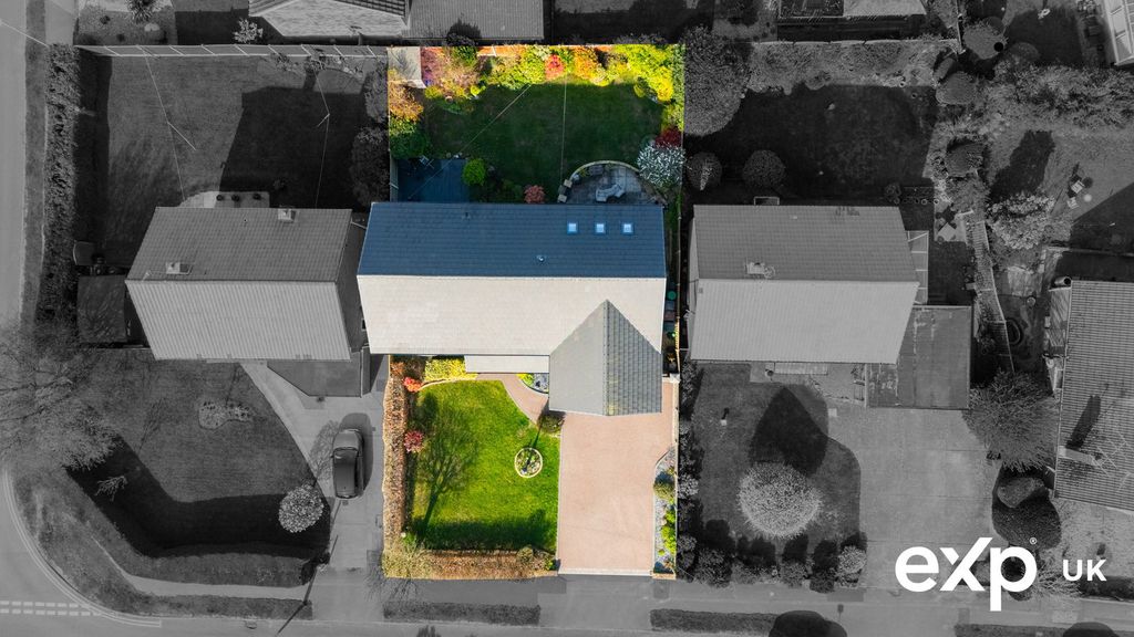 Property photo 3 of 41