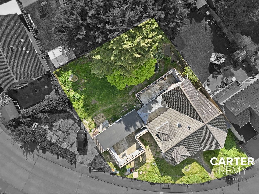 Property photo 3 of 36