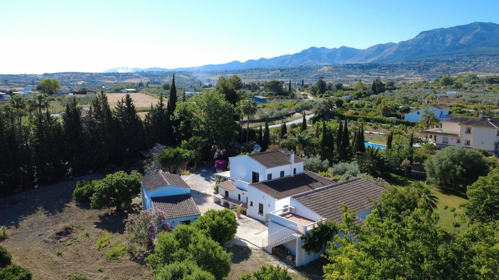 Property photo 1 of 31 F: Country Property For Sale In Alhaurín El Grande