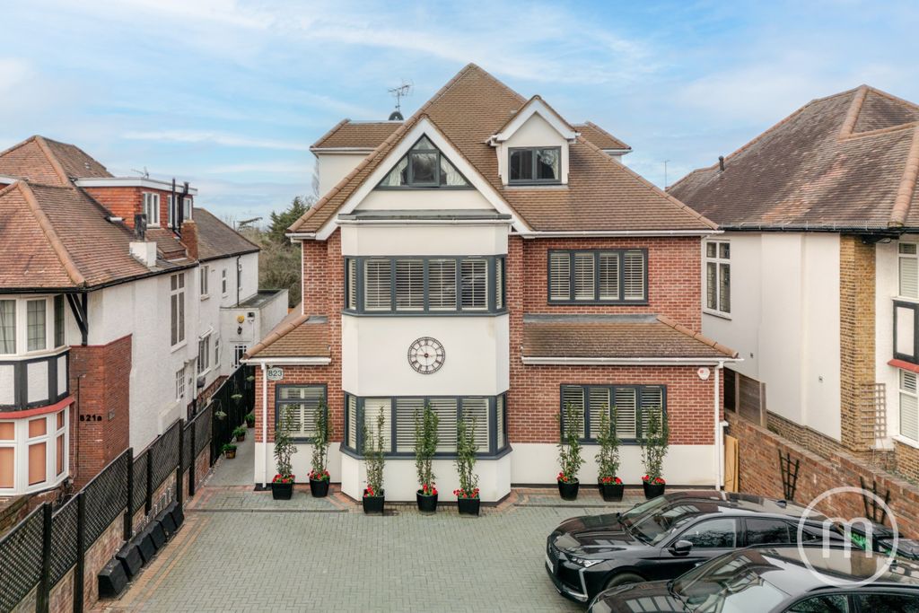 Property photo 2 of 11 3959025