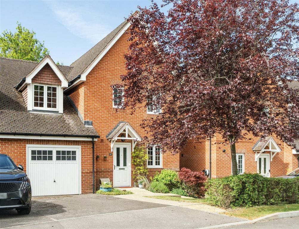 Property photo 1 of 20 1454969-3-69Fb09Ebca33B.Jpg
