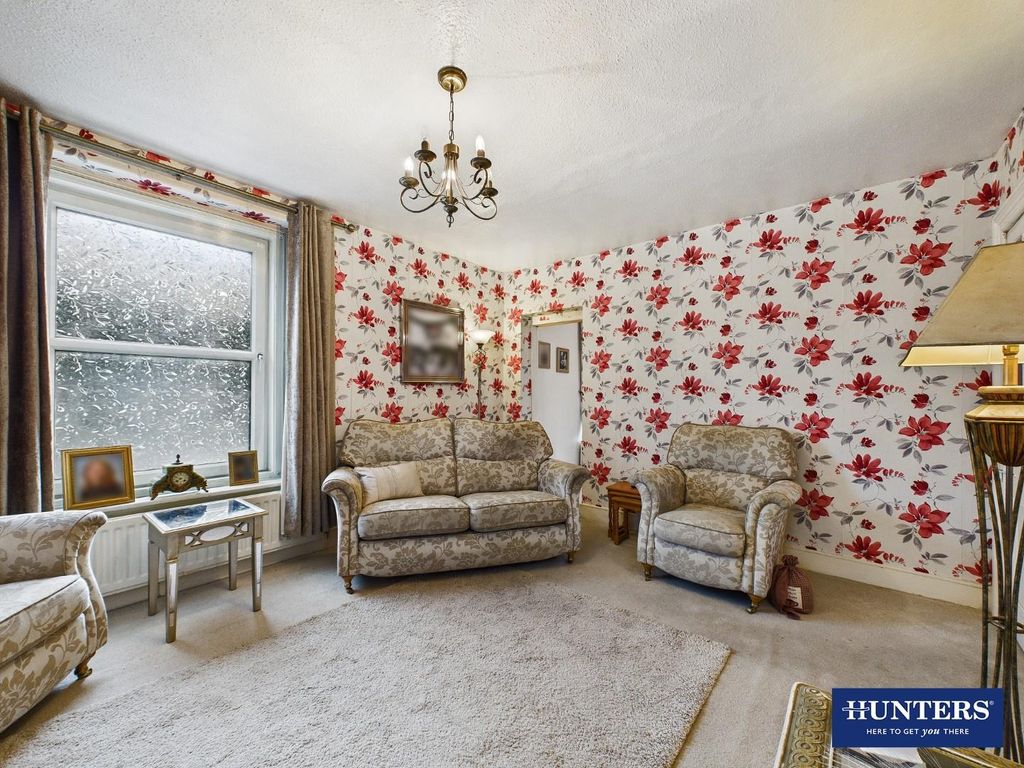 Property photo 3 of 23 Living Room