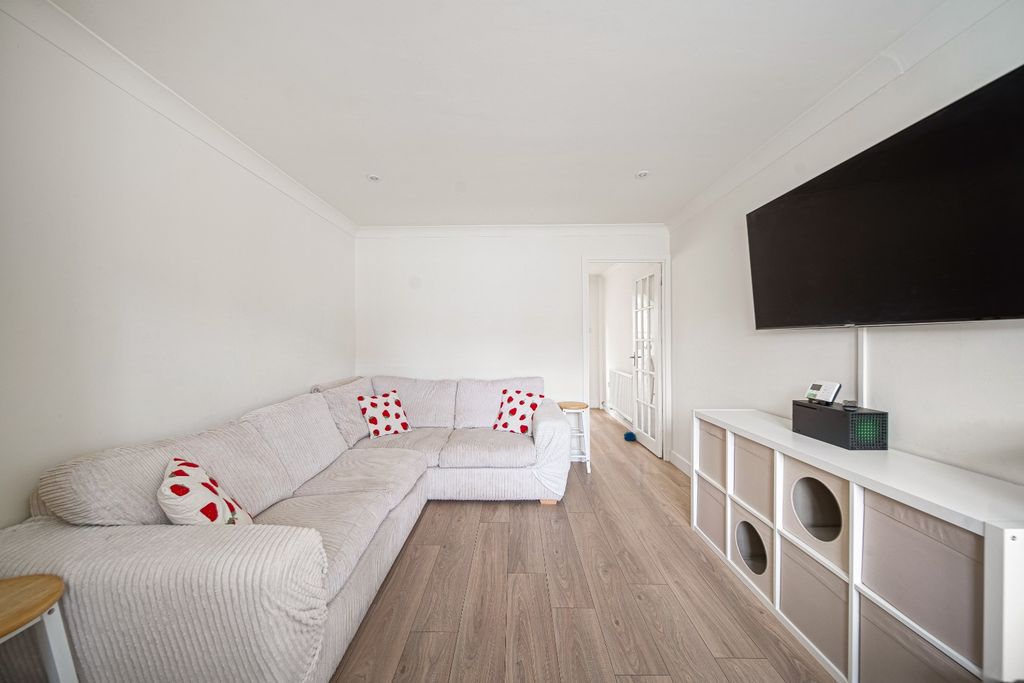 Property photo 3 of 14 5433054