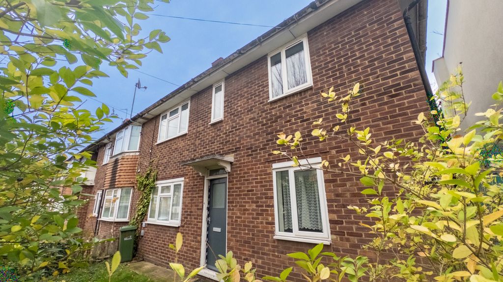 Property photo 1 of 10 4748440