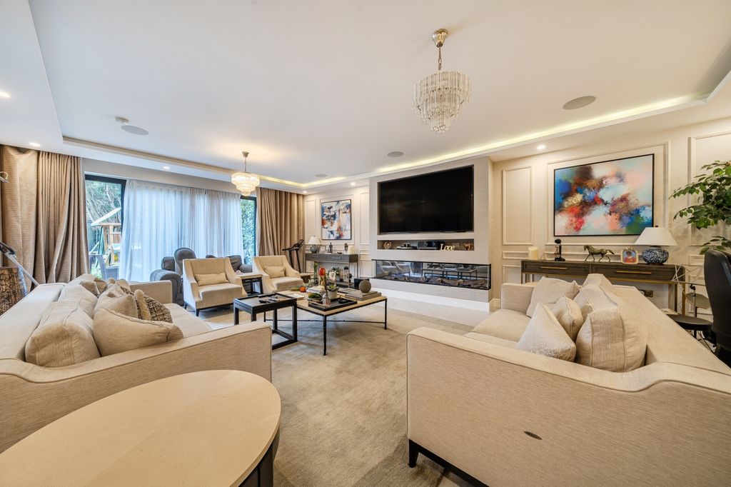 Property photo 2 of 20 1418052-1-69A6F72...