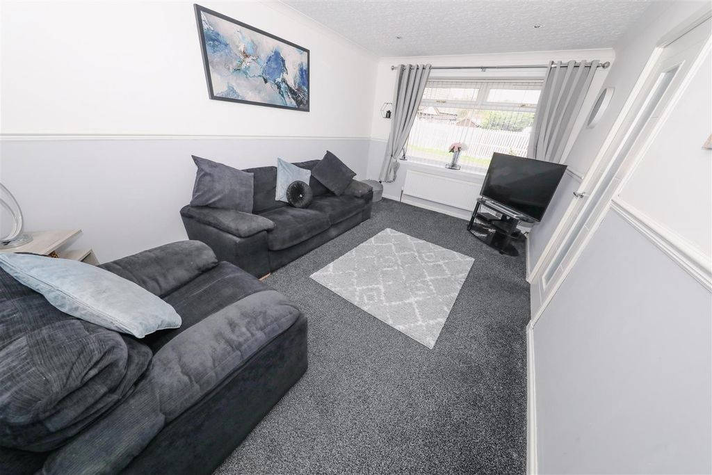 Property photo 3 of 13 C