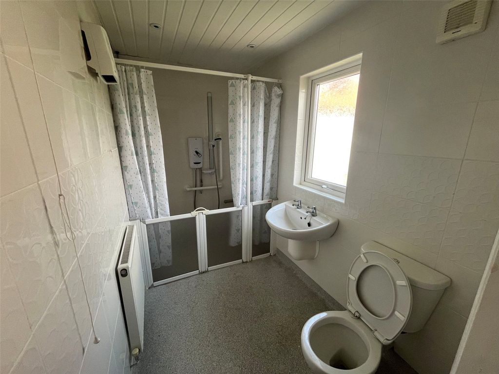 Property photo 3 of 19 Picture No. 02