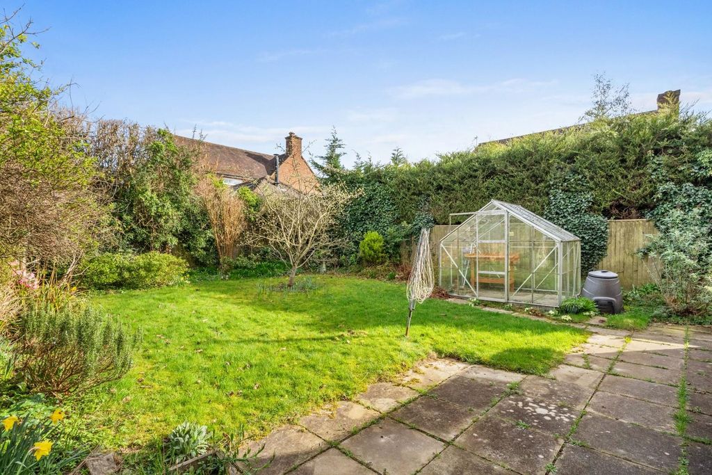 Property photo 2 of 16 Rear Garden