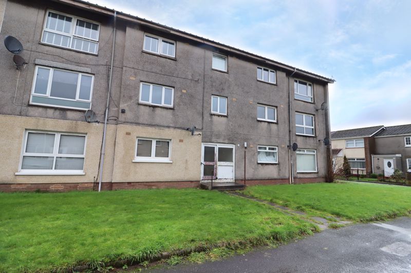 3 bed flat for sale Victory Gardens