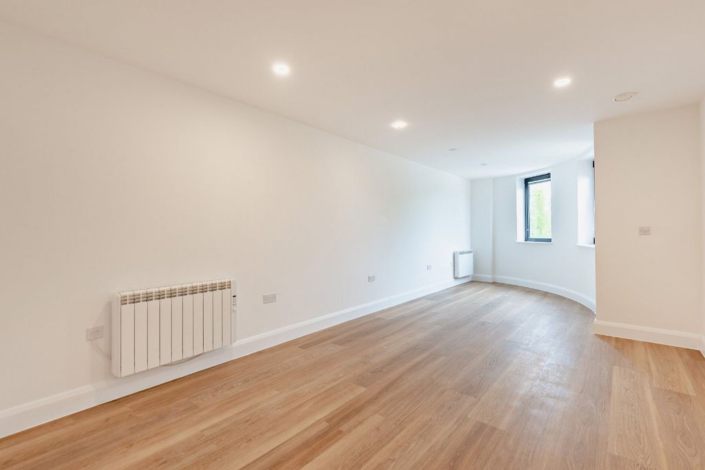 Property photo 2 of 9 2