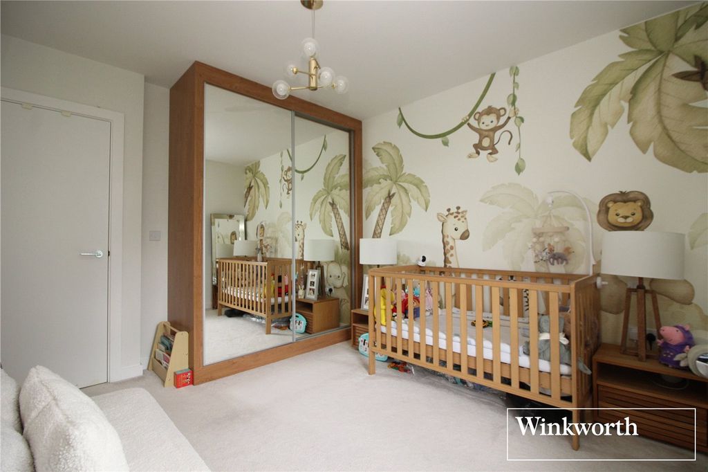 Additional image 12 of 2 bed flat for saleStation Road, Borehamwood, Hertfordshire WD6