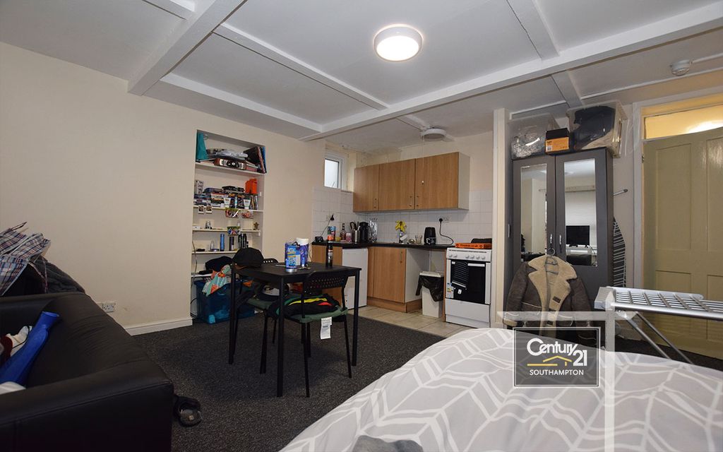 Property photo 3 of 3