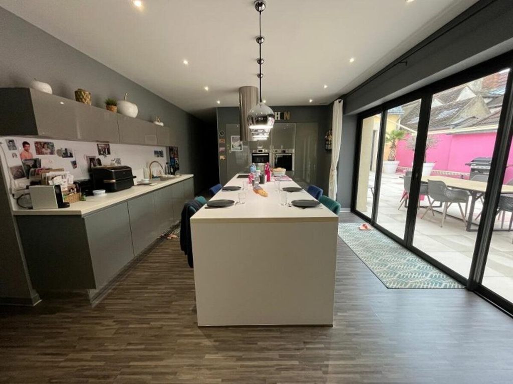 Property photo 1 of 6 Immeuble F7