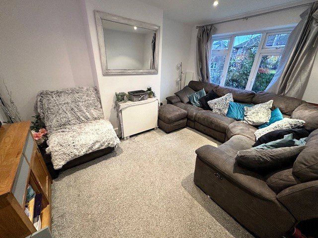 Property photo 2 of 11 Picture No. 27