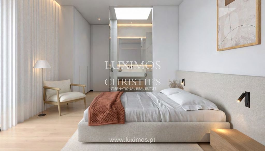 Property photo 2 of 36