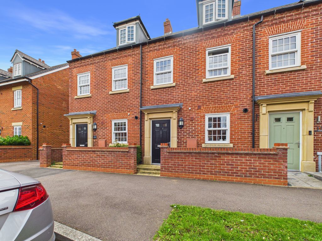 Property photo 2 of 24