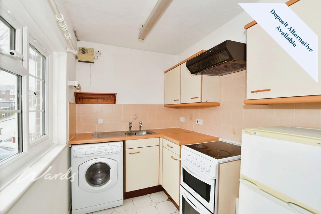 Property photo 2 of 11 Kitchen