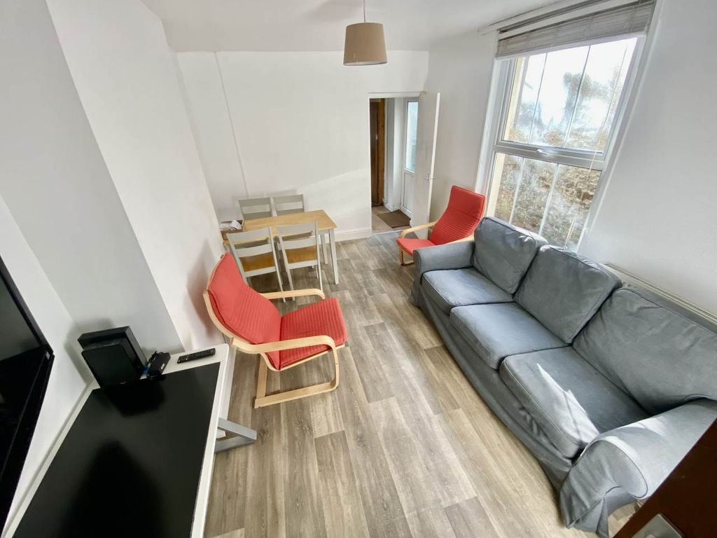 Property photo 2 of 17 Img_5706
