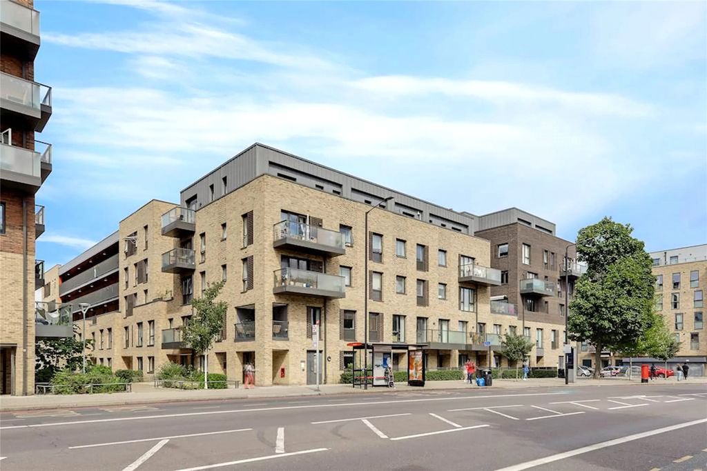 Property photo 2 of 8 External