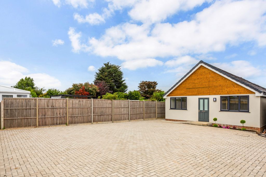 Property photo 1 of 10 External