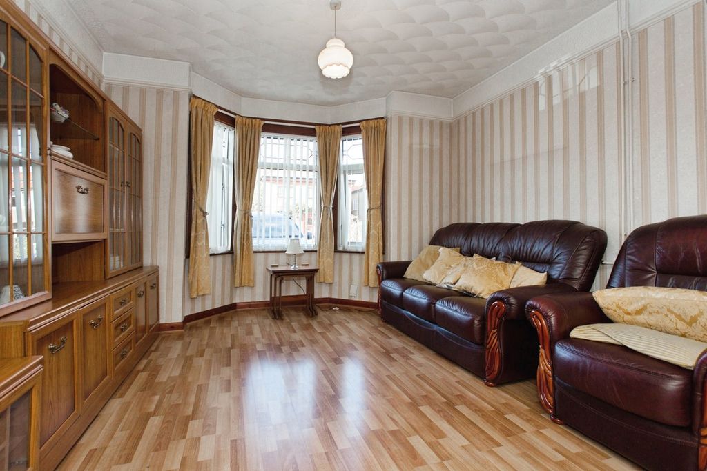 Property photo 3 of 20