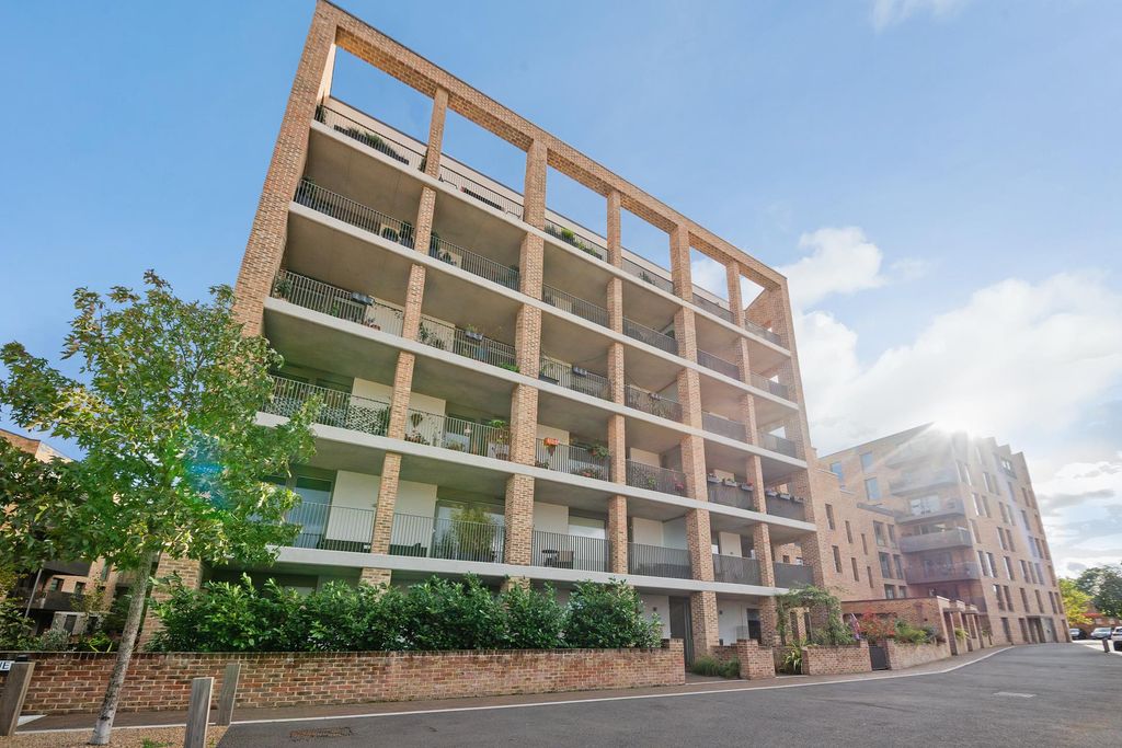 Property photo 1 of 11