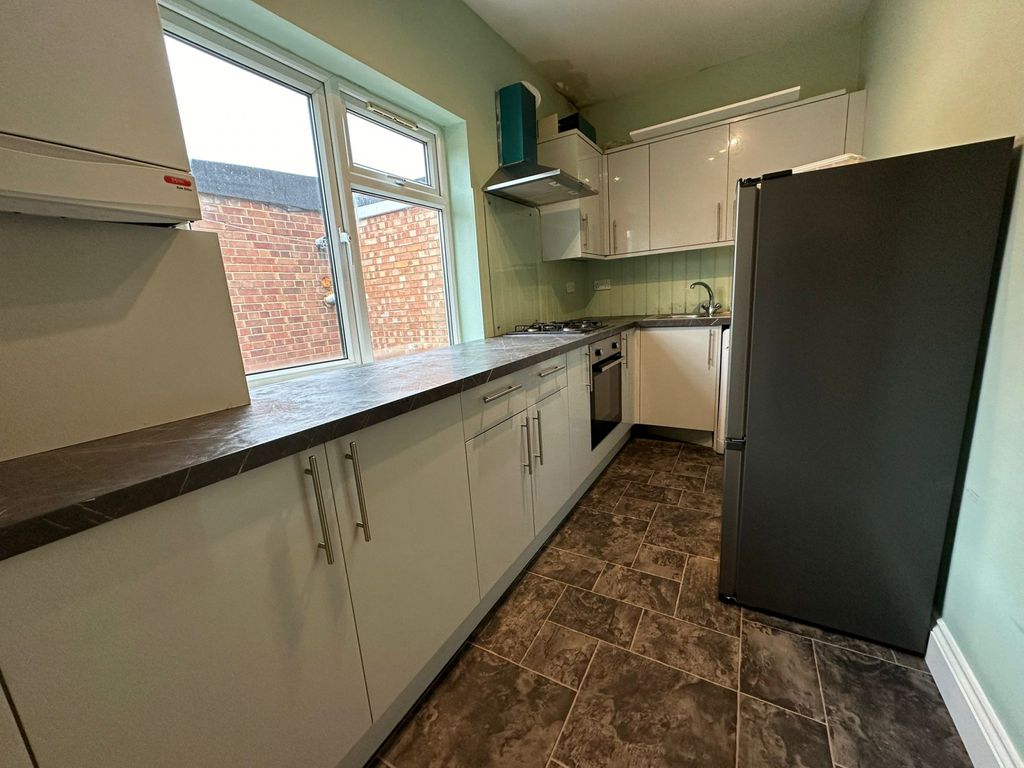 Property photo 1 of 6 3 Bed Flat To Rent Station Road, West Drayton Ub7