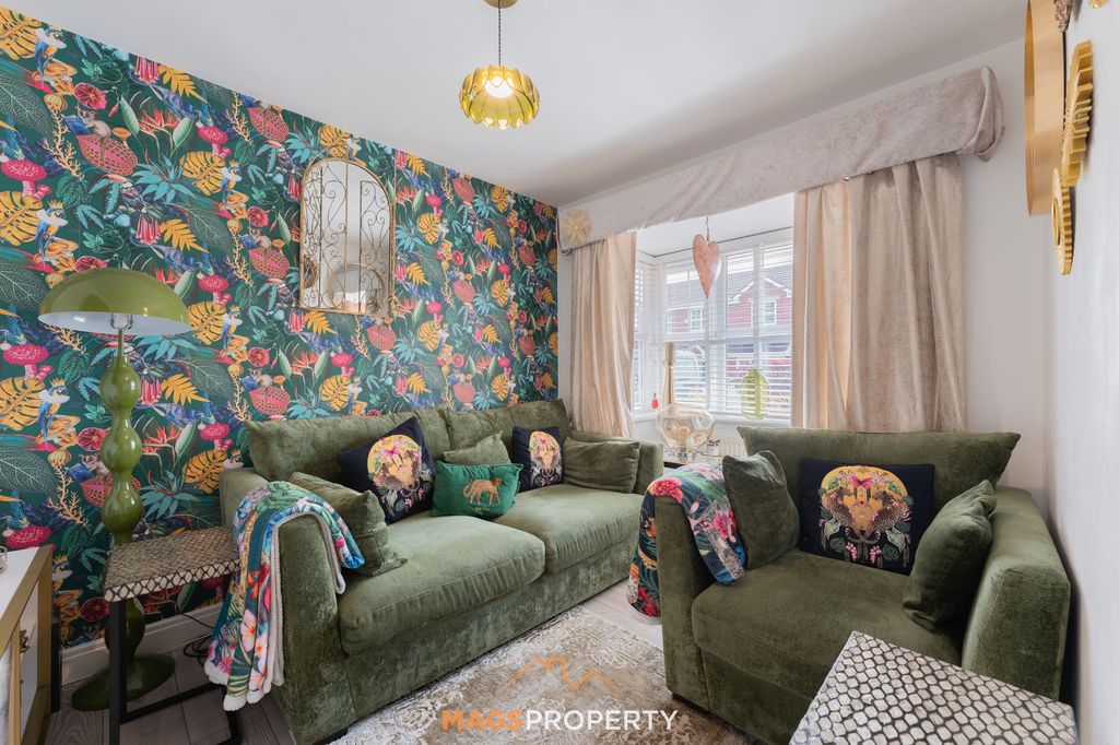 Property photo 2 of 26