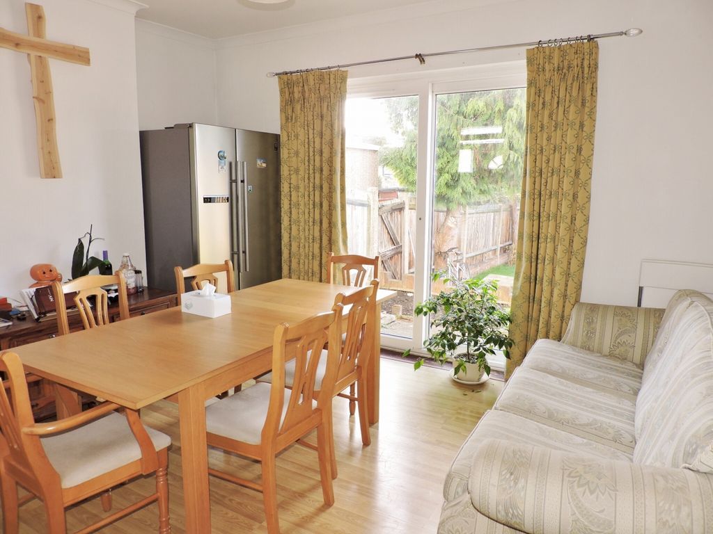 Property photo 2 of 13 Photograph 2