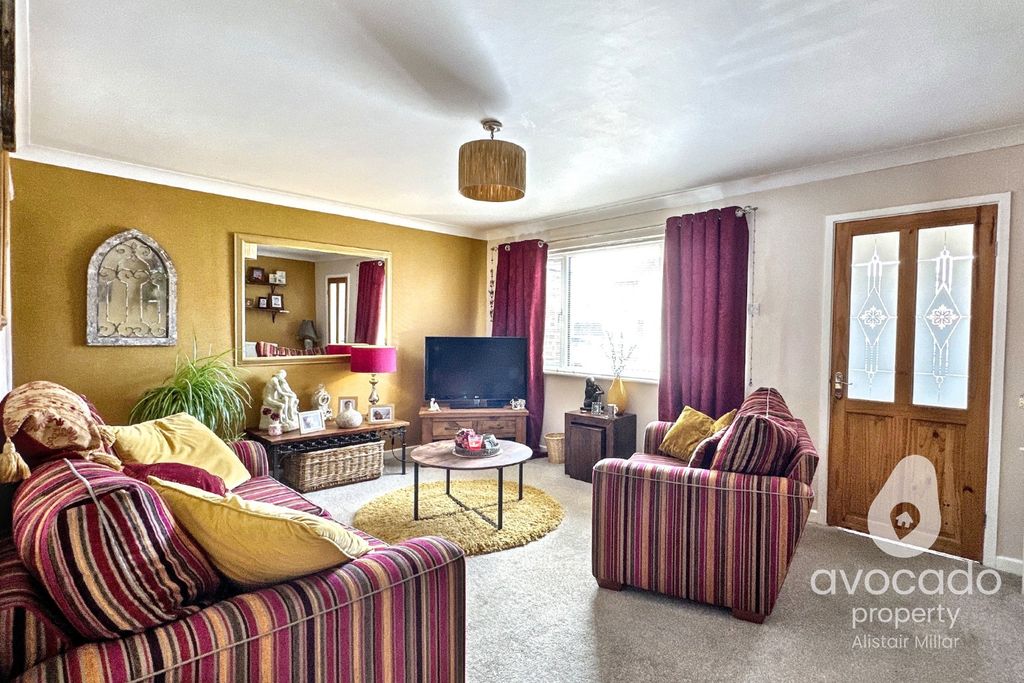 Property photo 2 of 15 4526662