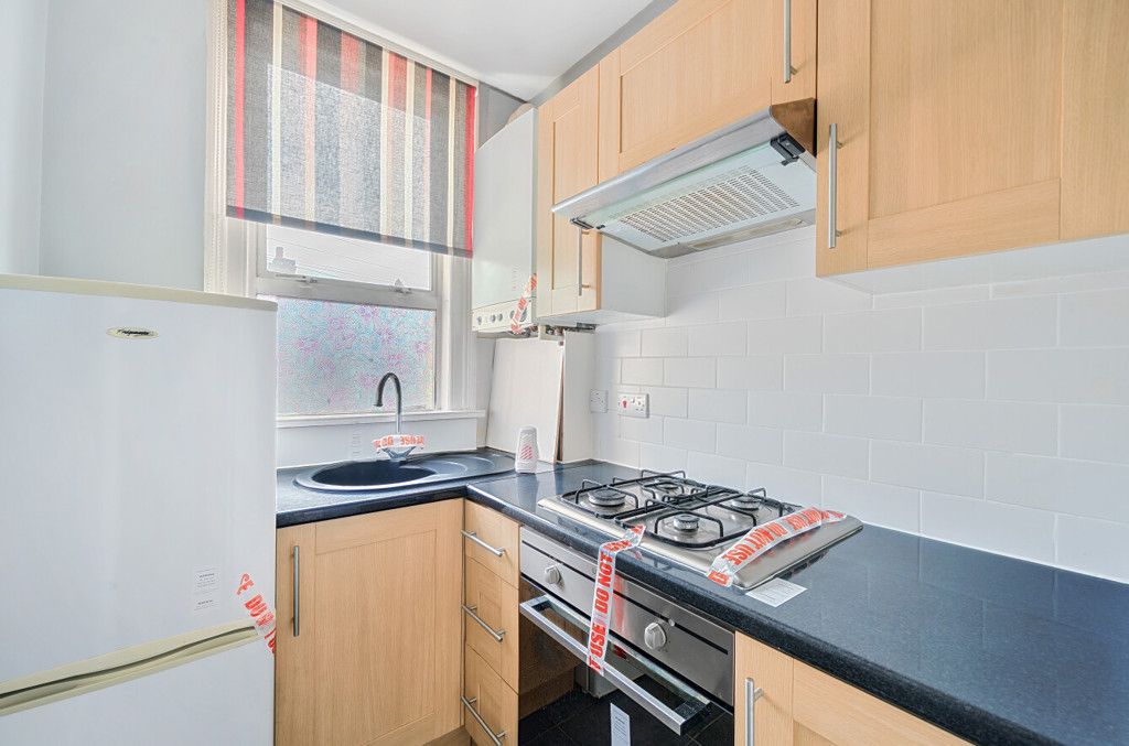 Property photo 3 of 9 Kitchen