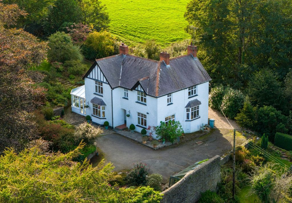 Property photo 1 of 53