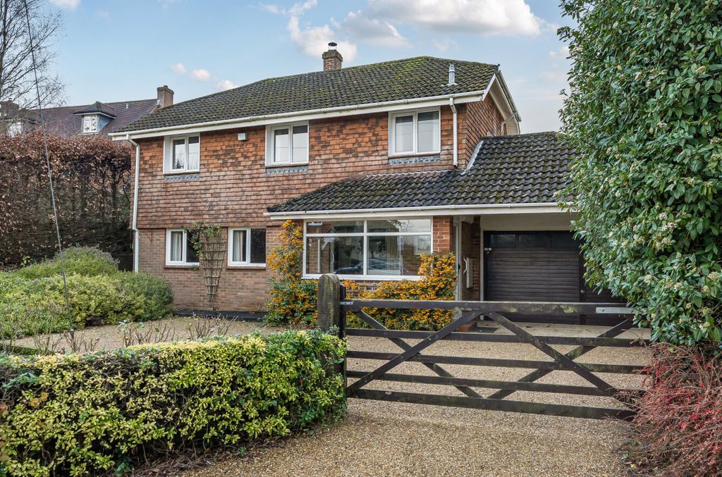 Property photo 1 of 20 1392808-22-694029...