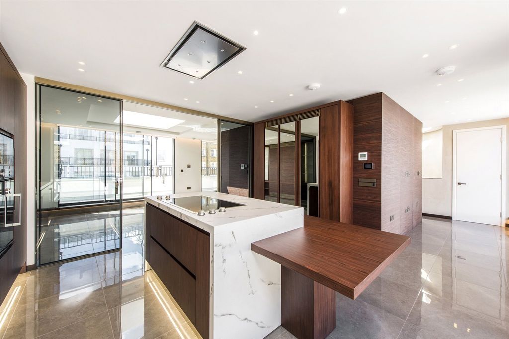Property photo 1 of 11 Picture No. 01