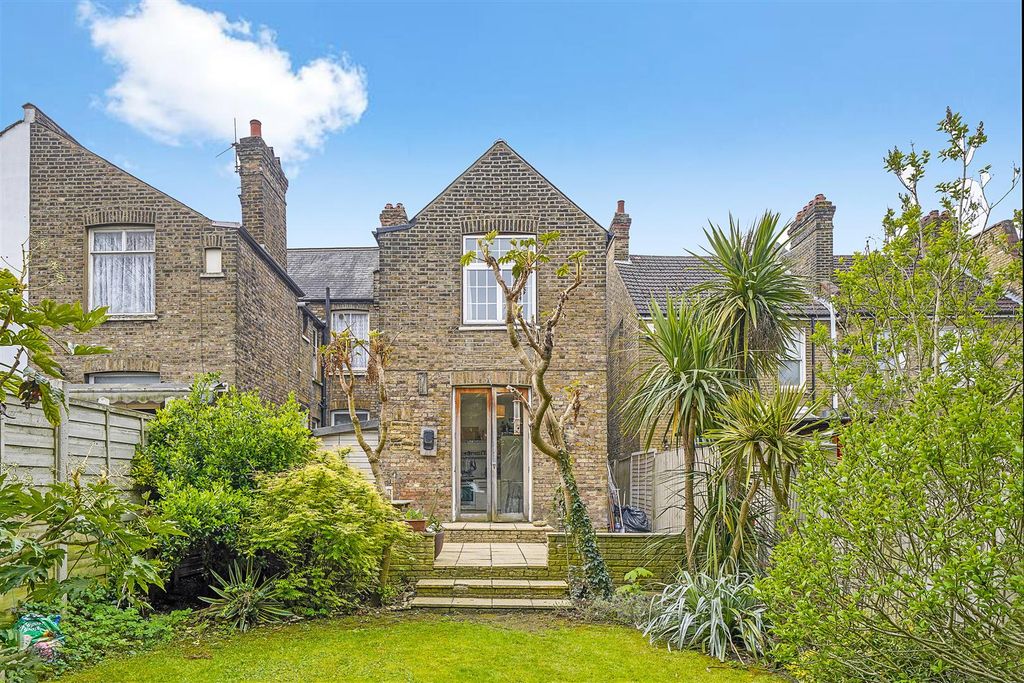 Property photo 1 of 11 Beautiful Two Tiered Rear Garden